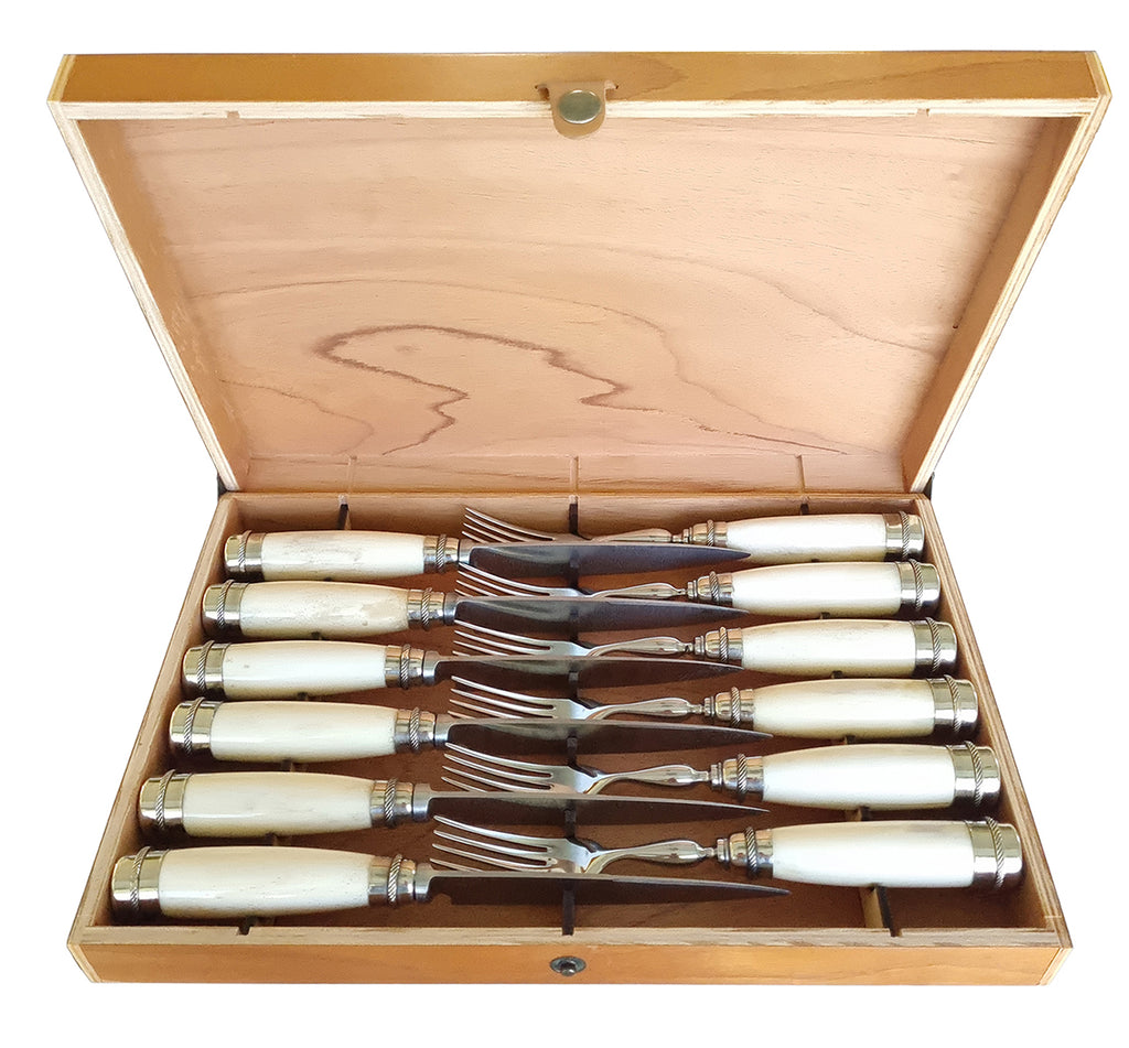 White bone Cutlery set - Vakiano