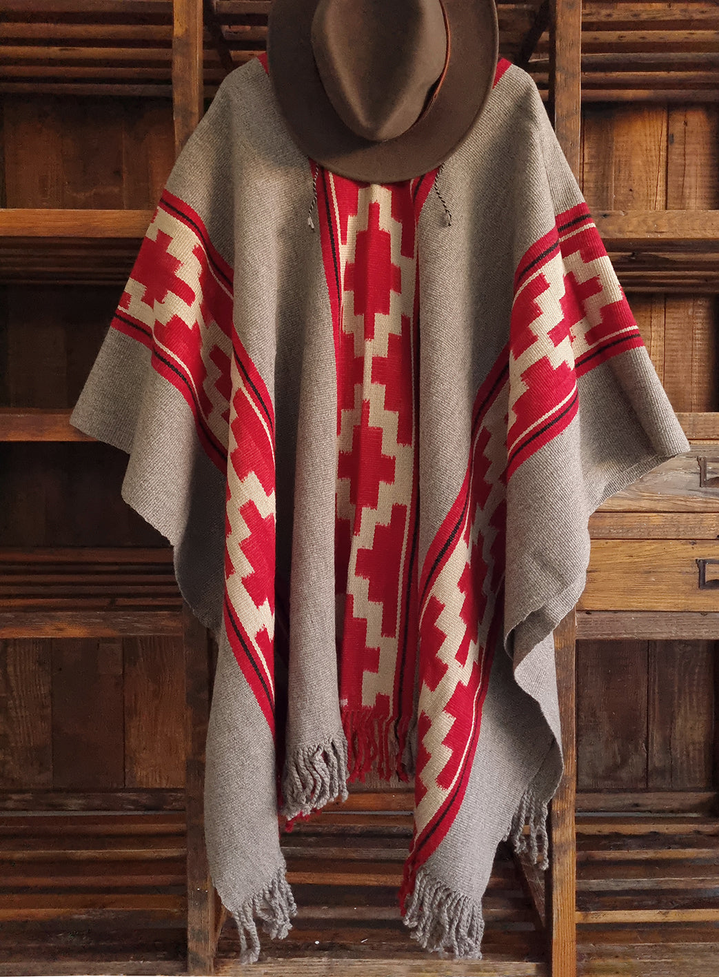 Aguada lamb Poncho - Vakiano