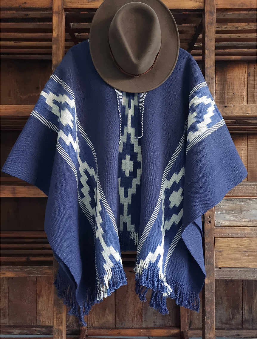 Ipizca Pampa Lamb Poncho - Vakiano