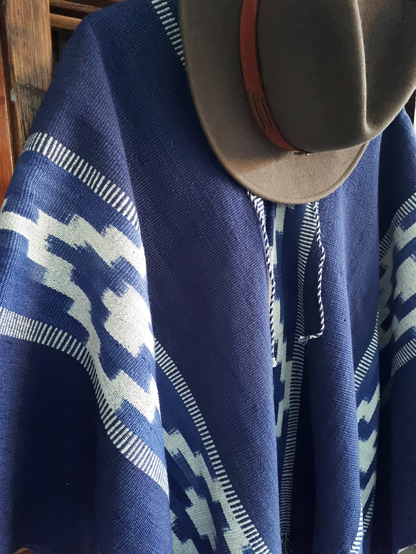 Ipizca Pampa Lamb Poncho - Vakiano