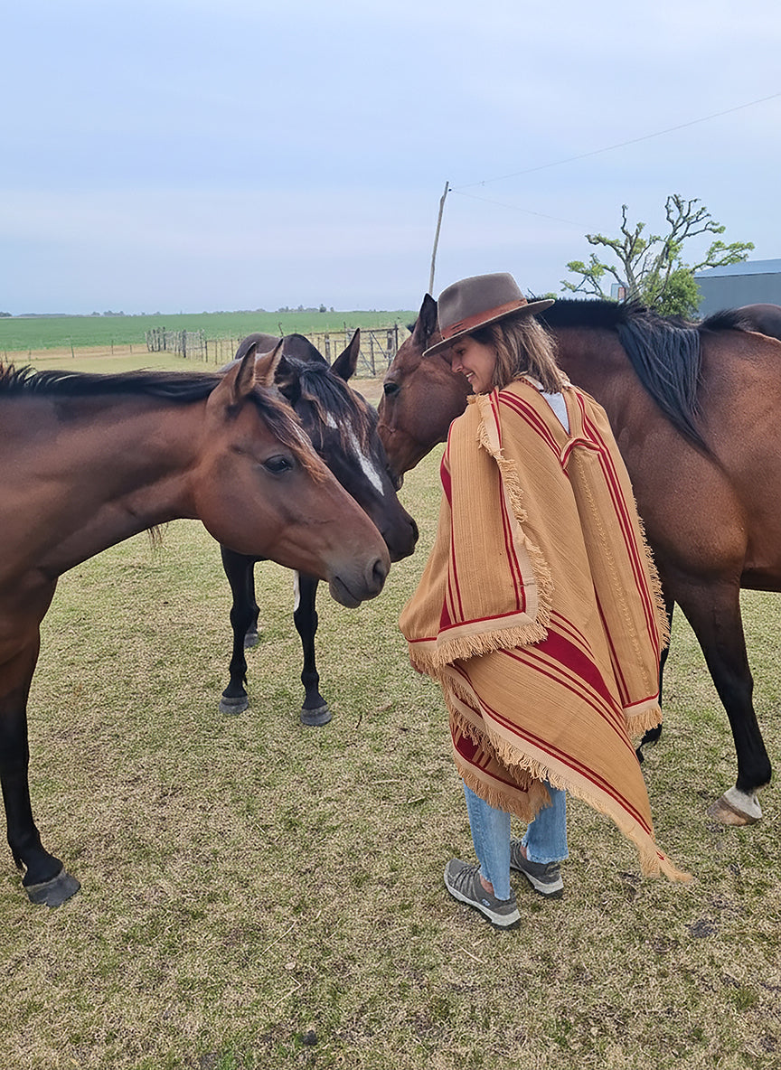 Purmamarca Lamb Poncho - Vakiano