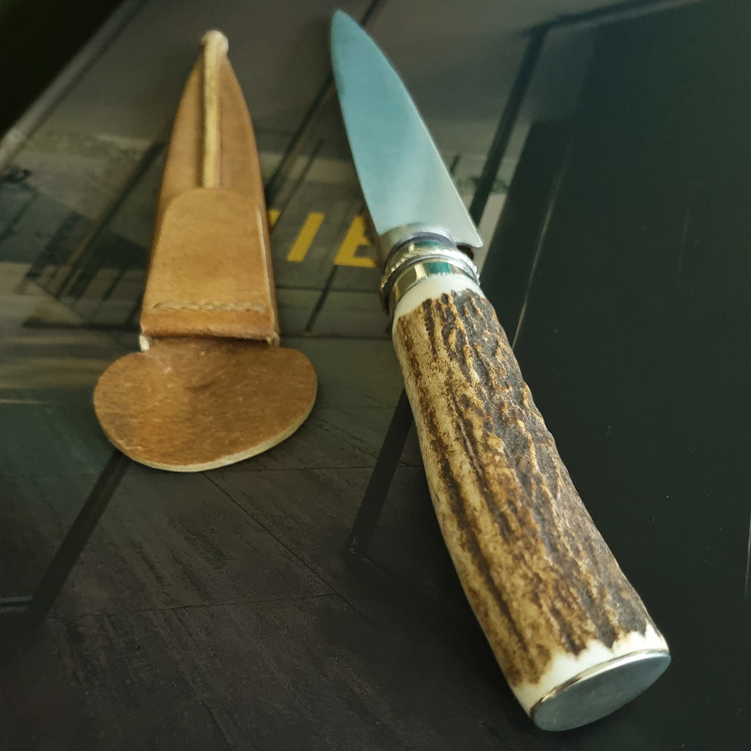 Naturally shed deer antler hilt knife