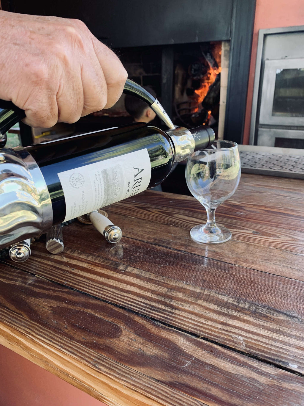 Decorative wine bottle holder selected by Vakiano